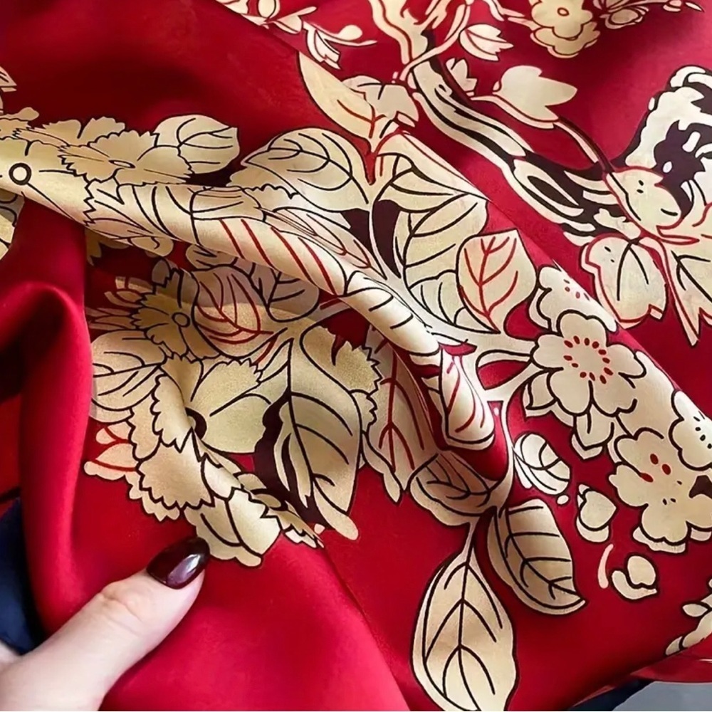 In stock Floral Scarf Wrap - Picture 5 of 5